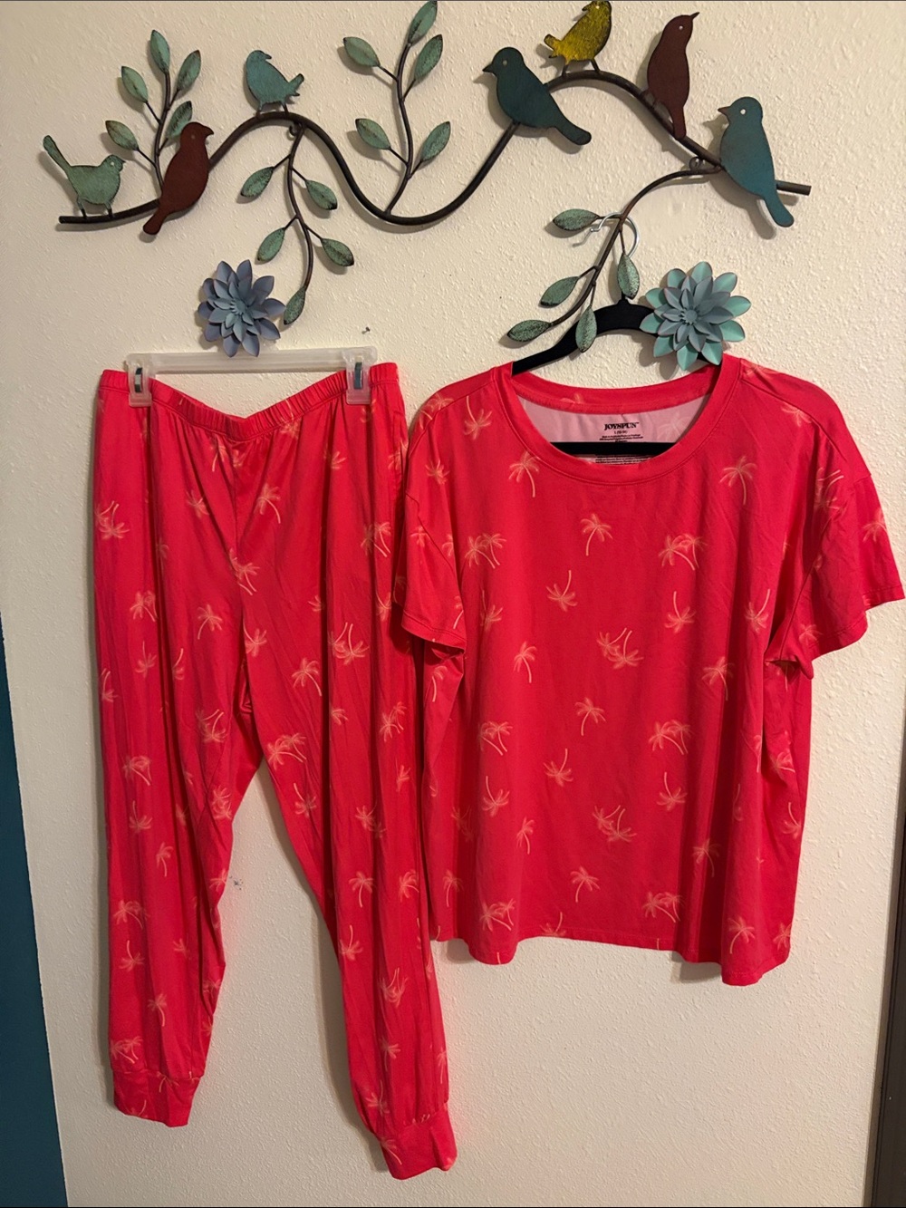 Womens coral Palm-Print Pajama Set